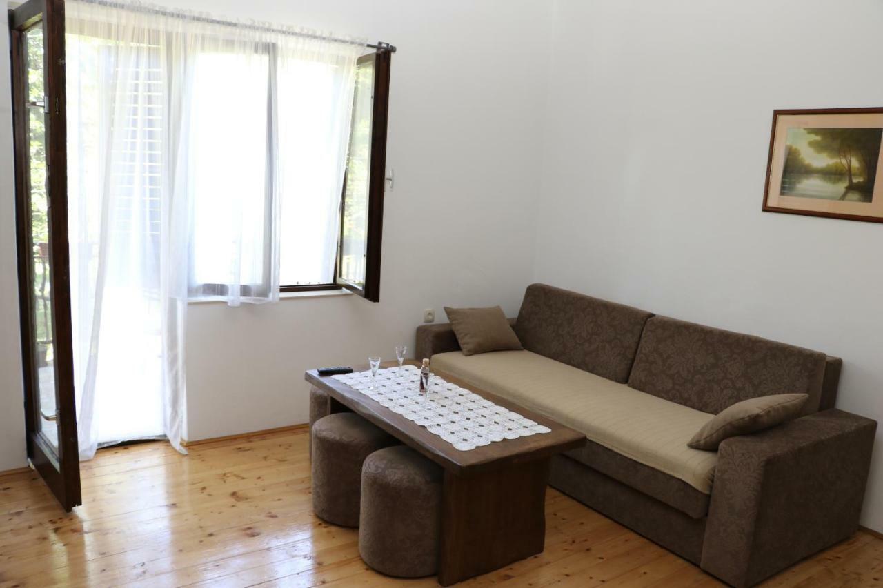 Holiday Home "Iris" Near Plitvice Lakes Rudanovac ภายนอก รูปภาพ