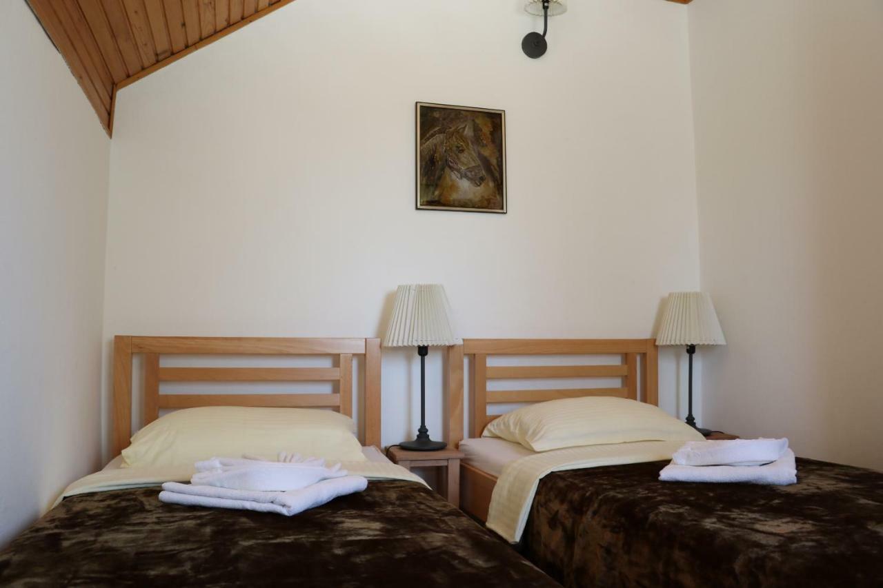 Holiday Home "Iris" Near Plitvice Lakes Rudanovac ภายนอก รูปภาพ